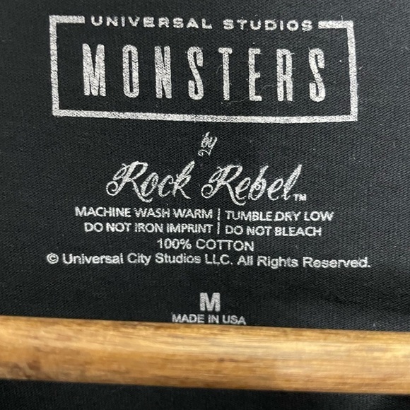 Hot Topic Universal Studios Frankenstein Metal Tee T-Shirt Black NWT - Picture 8 of 8